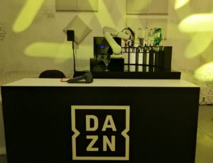 DAZN_Robot-Coctelero_EXeventos_EXarchitects_-(1)