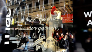 Querido FNAC CALLAO. Mensajes Robot