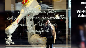 Querido FNAC CALLAO. Mensajes Robot