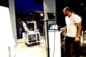 Tienda Adidas Gran Vía retratos robots